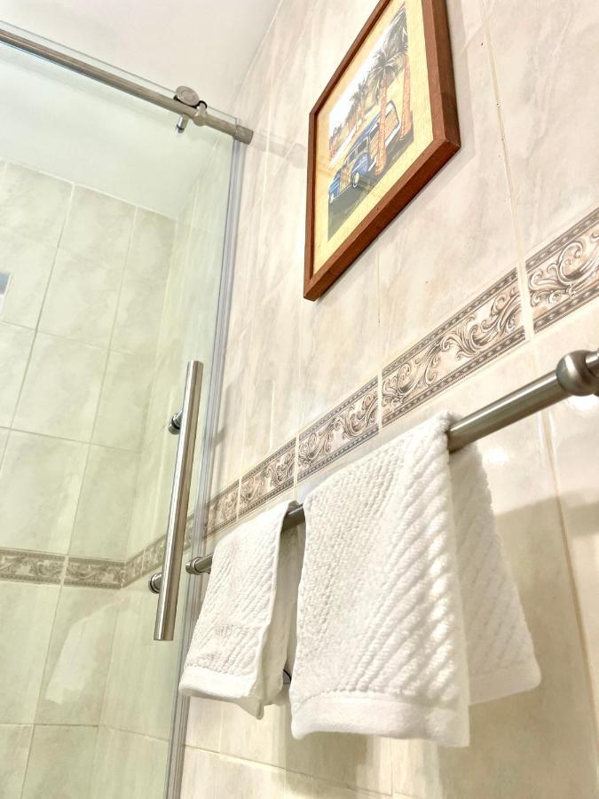 Comfy Bnb W/ King Bed + Work/Travel + Beach 8 Min Hallandale Beach Buitenkant foto